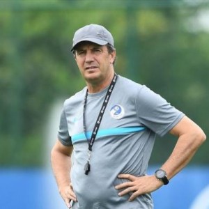 开云体育-中国官网登录入口-何塞默认足协杯被淘汰的命运：次回合锻炼年轻球员